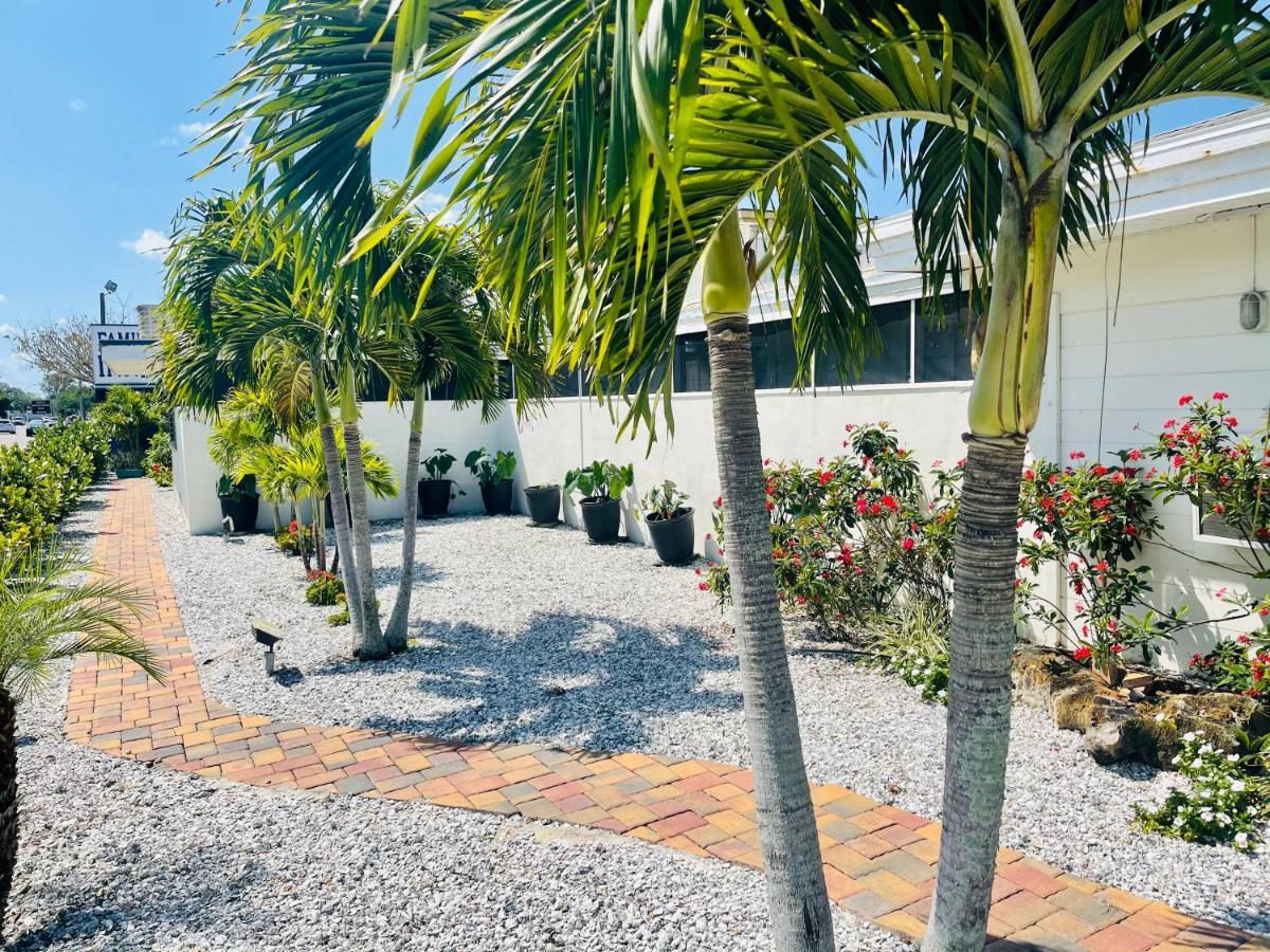 Siesta Inn Sarasota - Indian Beach Extérieur photo